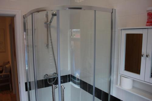 Lowes Meadow Cottage Holiday Rental