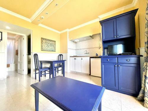 Apartment With Ocean Views In Playa Jardin