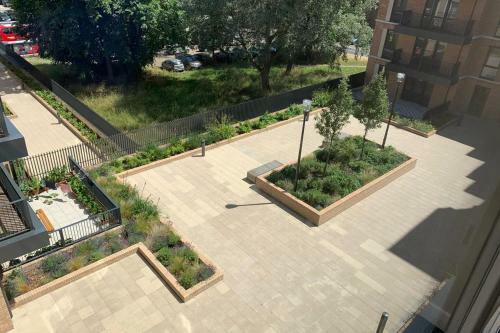 Stunning & Serene Apartment With A Lovely View In Ealing