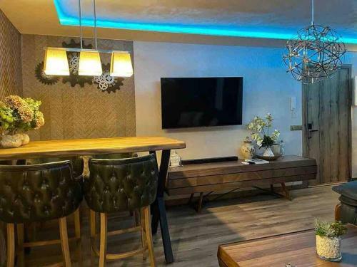New Luxury 3-bedroom Apartment