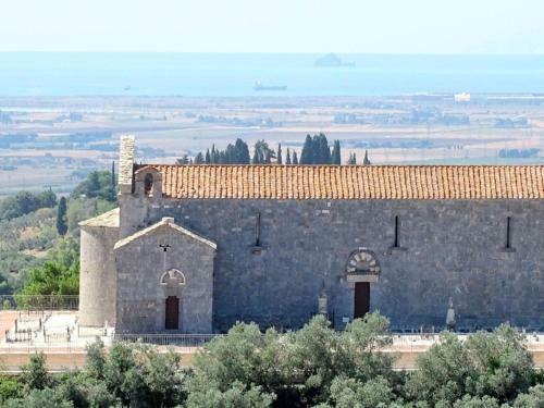 Romantic Lodge At Scansano With Shared Swimming Pool