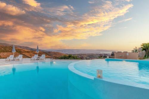 Family Apartment With Swimming Pool