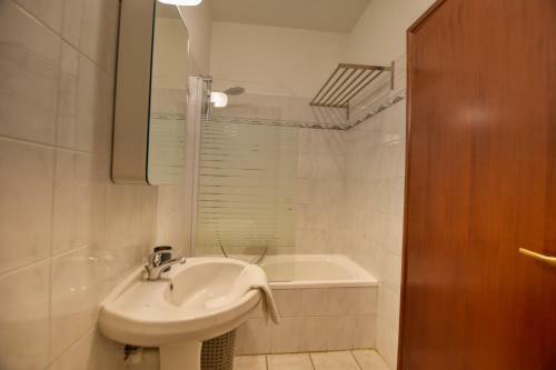 2-bedroom Apartment Camelia 21