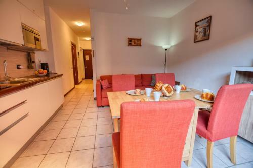 2-bedroom Apartment Camelia 21