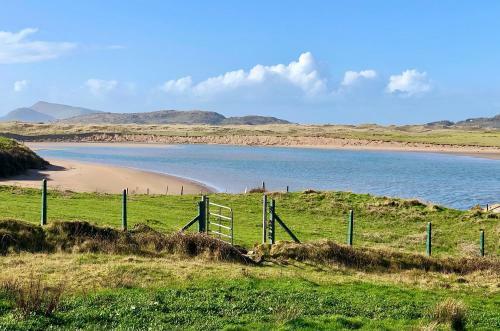 Bed & Breakfast Derrynane Bay House