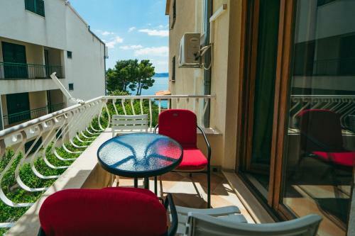 Apartments Lovre - Close To The Sea