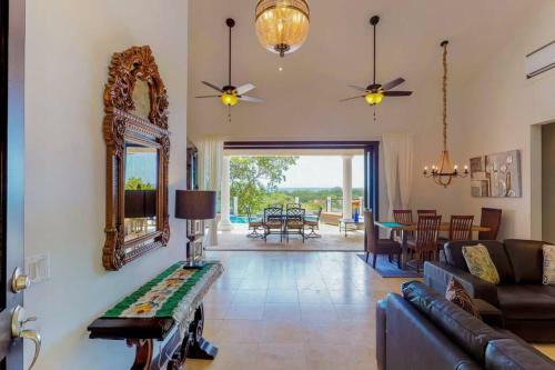 Villa Mila Casa, Parrot Tree / Luxury Home-private Pool