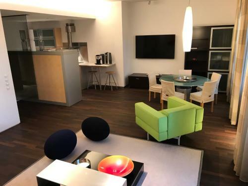 Dream Stay - Luxury Design Apartment With Main Square View And Jacuzzi