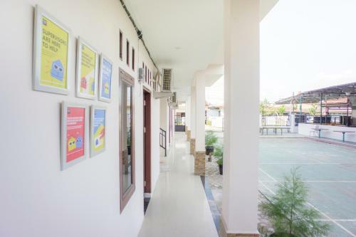 Hotel Vaccinated Staff - Oyo Life 2354 Rose House