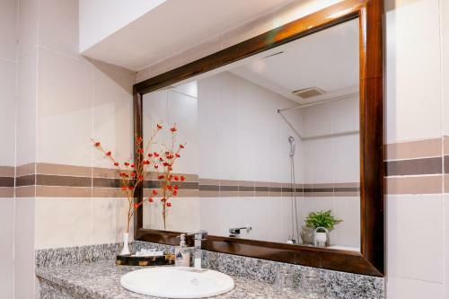 White Palace Thai Binh Hotel