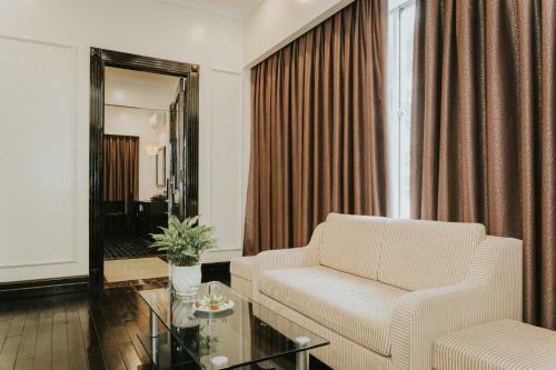 White Palace Thai Binh Hotel