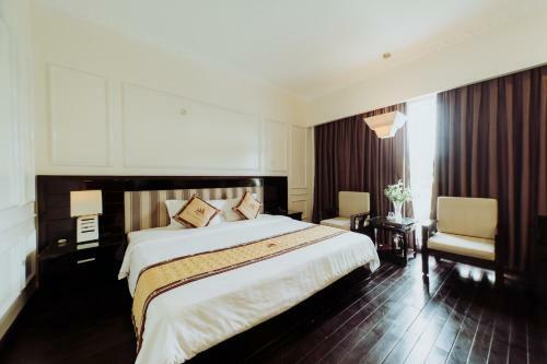 White Palace Thai Binh Hotel