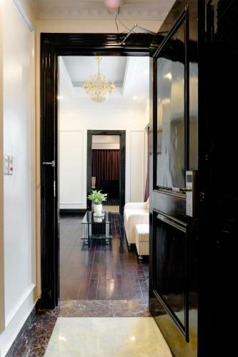 White Palace Thai Binh Hotel