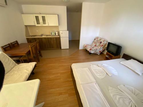 Kamelia Grand Apartments