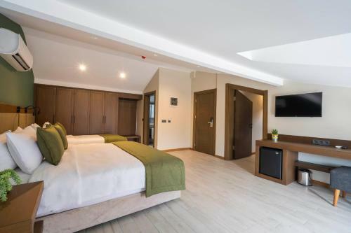 West House Exclusive Hotel