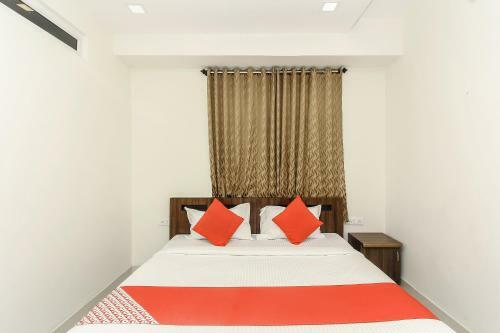 Capital O Hyd756 Hotel Green Leaf