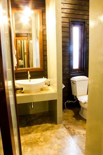 Hotel The Bank River House Ayutthaya
