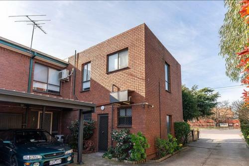 Townhouses Near Chadstone By Readyset
