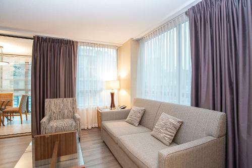 Landis Hotel & Suites