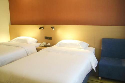 Ibis Styles Chengdu American Center Hotel