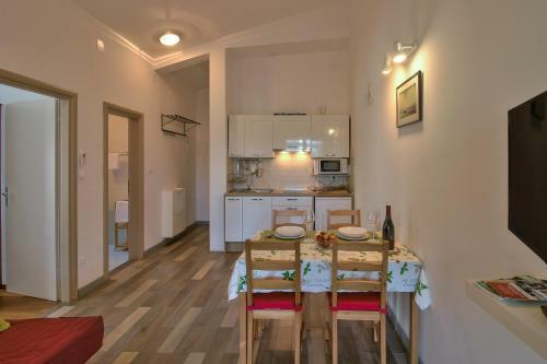 Apartments Anmar