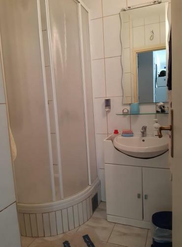 Peace And Quiet Apartment In Brela, Croatia