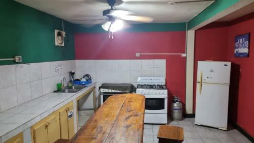 Albergue Twin Fin Plaza