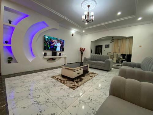 Bed & Breakfast Lavish Guest House
