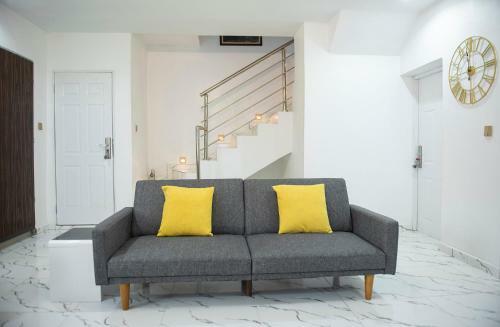 Cozy 3 Bedroom Apart - 24hrs Elect/wifi/security