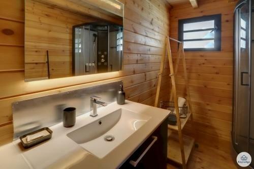 Le Chal?heureux ? Jacuzzi ? Le Tevelave