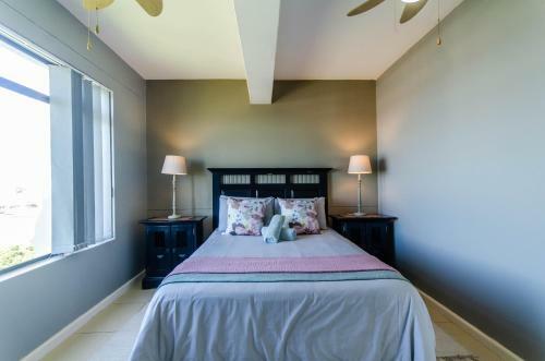 Grace 10 Two Bedroom Beach Front Apartment
