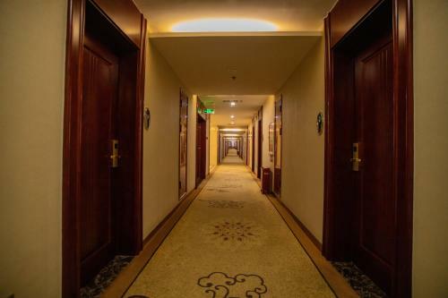 Thw Hotel