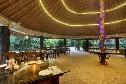 Hotel Lohagarh Corbett Resort
