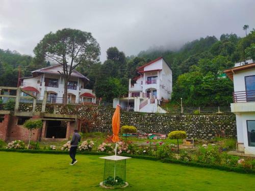 Hotel Just Naturals Resort