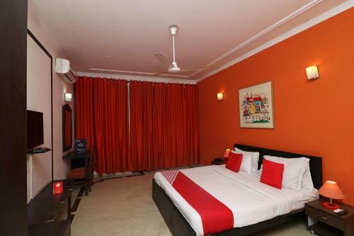 Oyo 89078 Hotel Jc Chelet