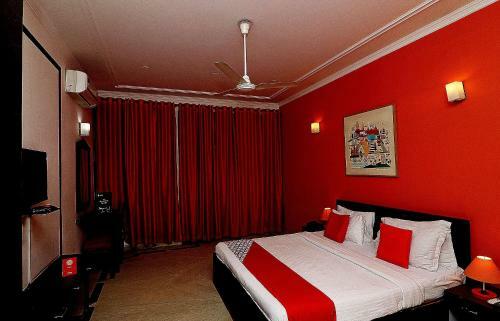 Oyo 89078 Hotel Jc Chelet
