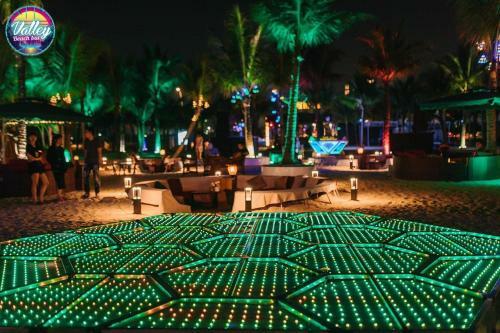 Hotel The Paradise H? Long