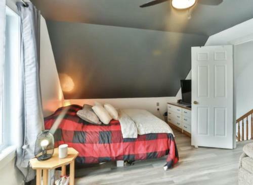 Stunning 2-bed House In Gatineau