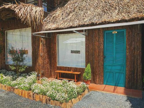 Lodge M�i L� Home & Cafe