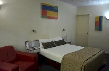 Shakespeare International Motel