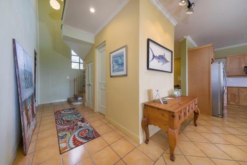 Apartamento Tropical Haven Large Oceanview Apt With Pool B3317
