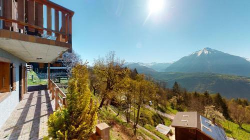 Charming Chalet With A Splendid View Of The Valais Mountains