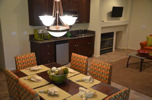 Hotel Emerald Desert Rv Resort