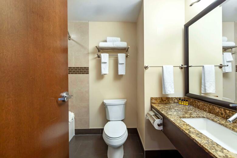 Best Western Plus Peace River Hotel & Suites