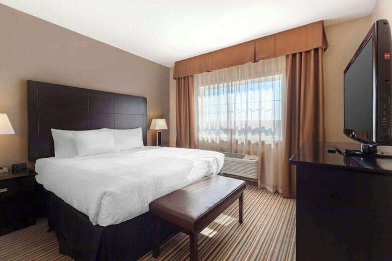 Best Western Plus Peace River Hotel & Suites