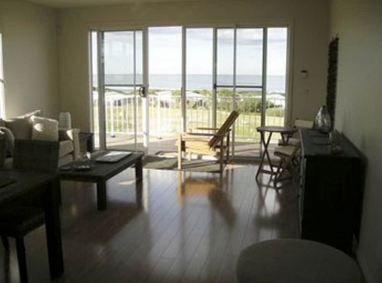 Caves Beachside Hotel