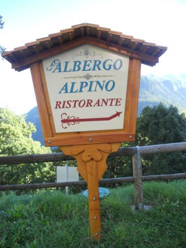 Hotel Albergo Alpino