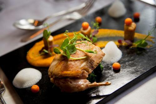 Rowton Hall Hotel And Spa