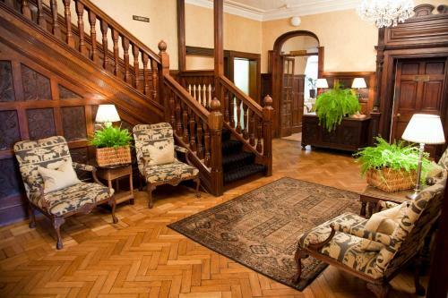 Rowton Hall Hotel And Spa