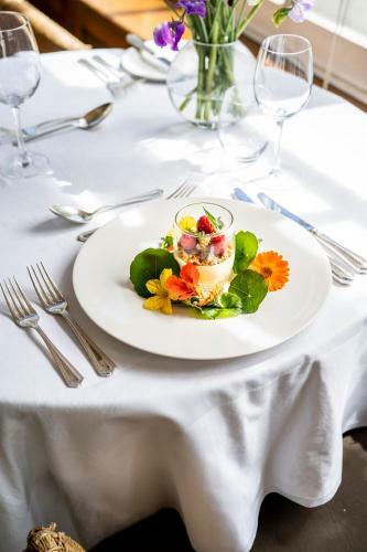 Rowton Hall Hotel And Spa